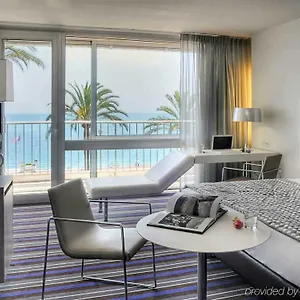 Mercure Promenade Des Hotel