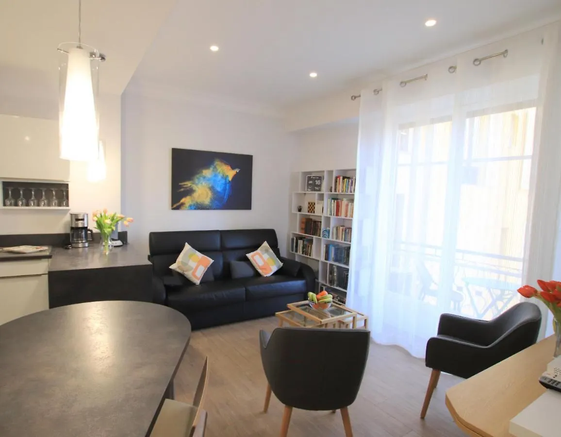 Happyfew Liberation Apartment Nice